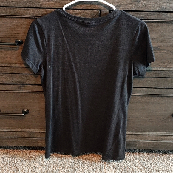 Women's Charcoal Gray Short Sleeve Graphic T-SHIRT Size Small - Picture 2 of 6